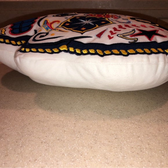 NWOT- Milwaukee Brewers Day of the Dead pillow - Picture 4 of 8